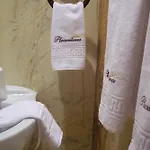 מלון Microtel Placentinos 2*