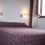 Microtel Placentinos מלון סלאמנקה