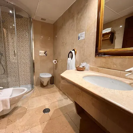 Отель Microtel Placentinos Саламанка