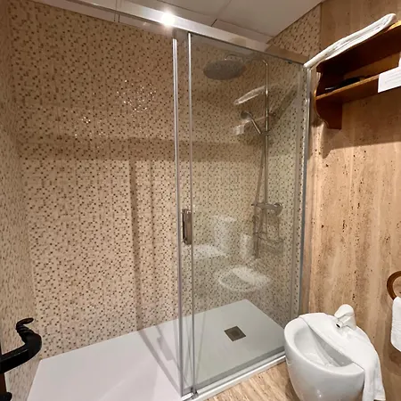 فندق Microtel Placentinos 2*