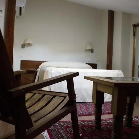 Microtel Placentinos 2* سلامنكا