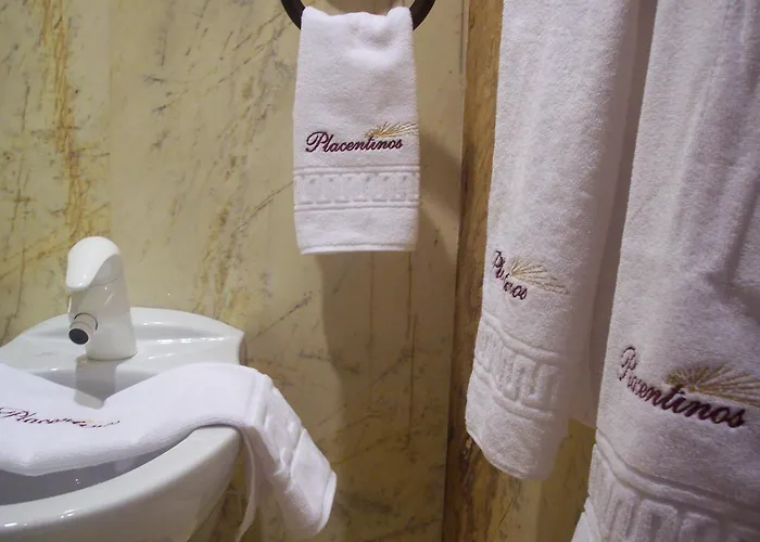 酒店 Microtel Placentinos 2*