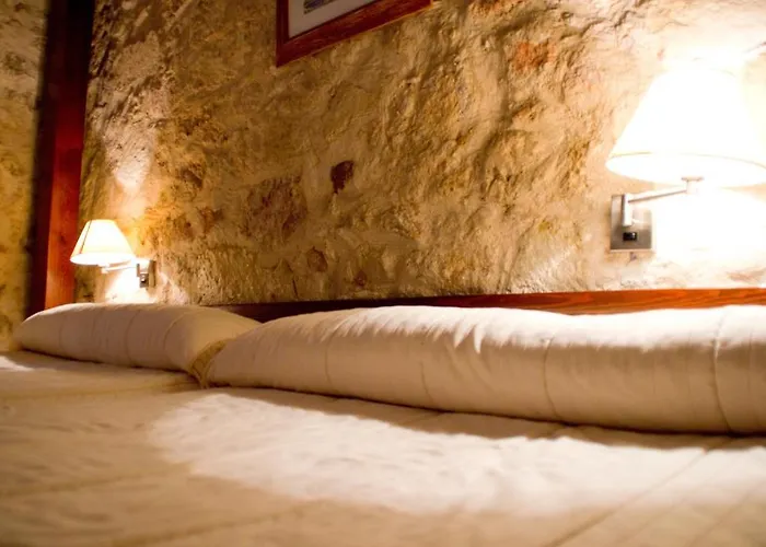 Microtel Placentinos Hotel 2*